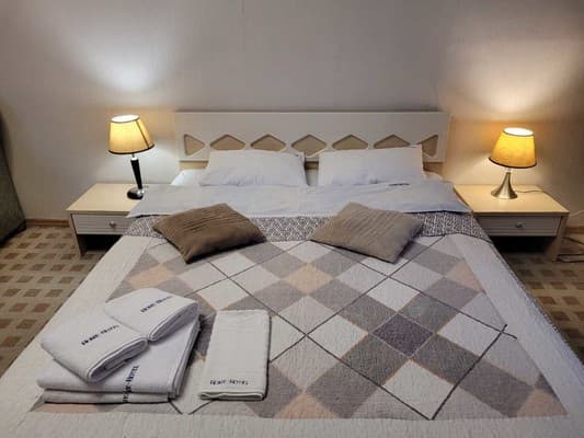 Home Hotel ул. Крещатик, 27 9