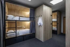 Хостел Kyiv hostel & hotel. Місце у чоловічому 12-місному номері Е  1