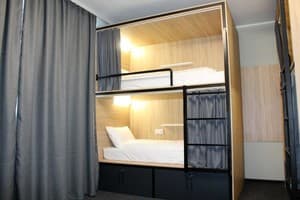 Хостел Kyiv hostel & hotel. Місце у чоловічому 8-місному номері F 1