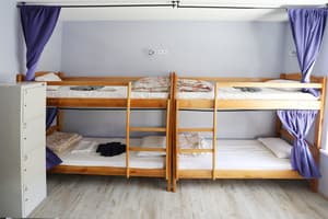 Хостел Light Life Hostel. Место в общем 8-местном номере  2