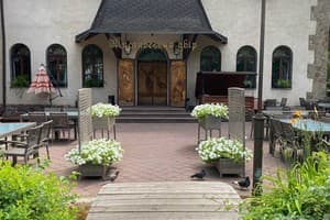 Мисливський двір 9